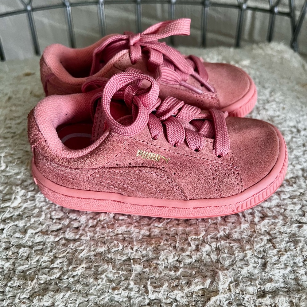 Puma Pink/Coral Suede Sneakers Low-Top Monochromatic